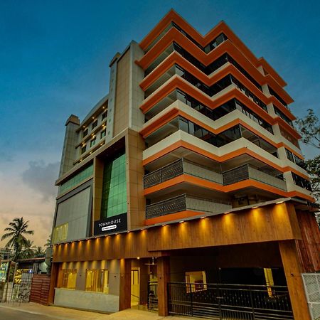 Townhouse Madgaon Hotell Raia Exteriör bild