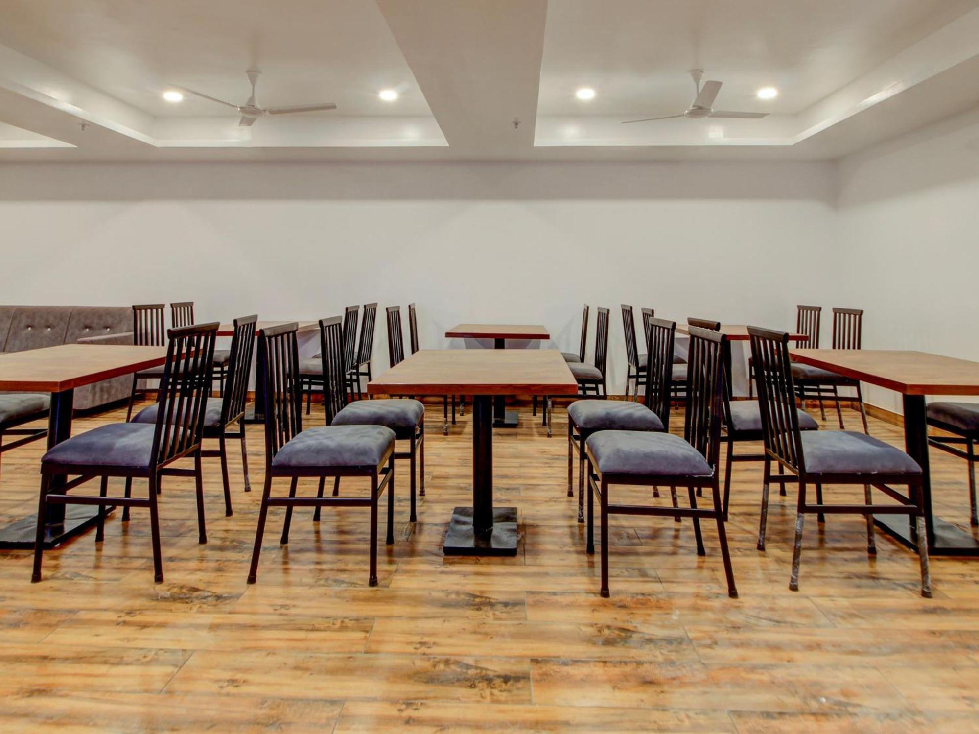 Townhouse Madgaon Hotell Raia Exteriör bild